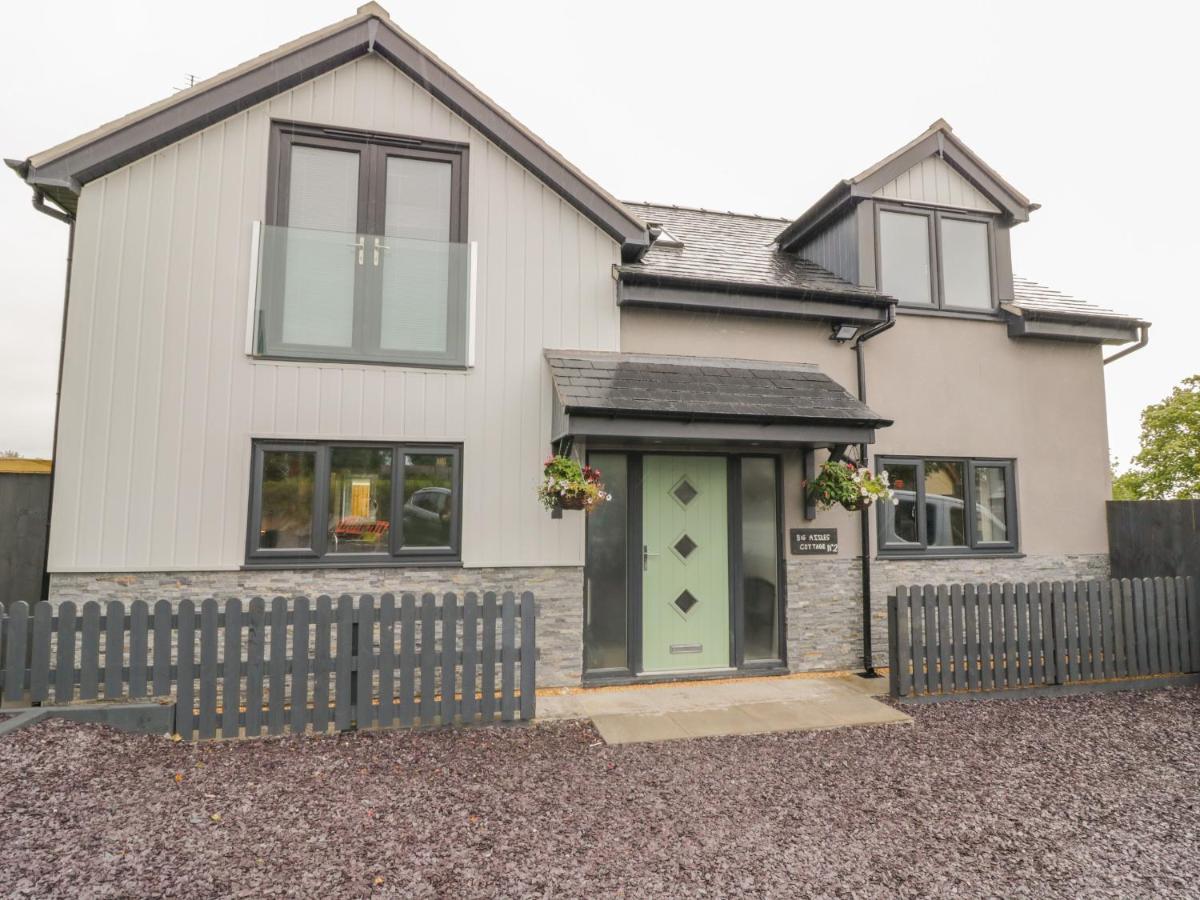 Big Azzles Villa Benllech Eksteriør bilde