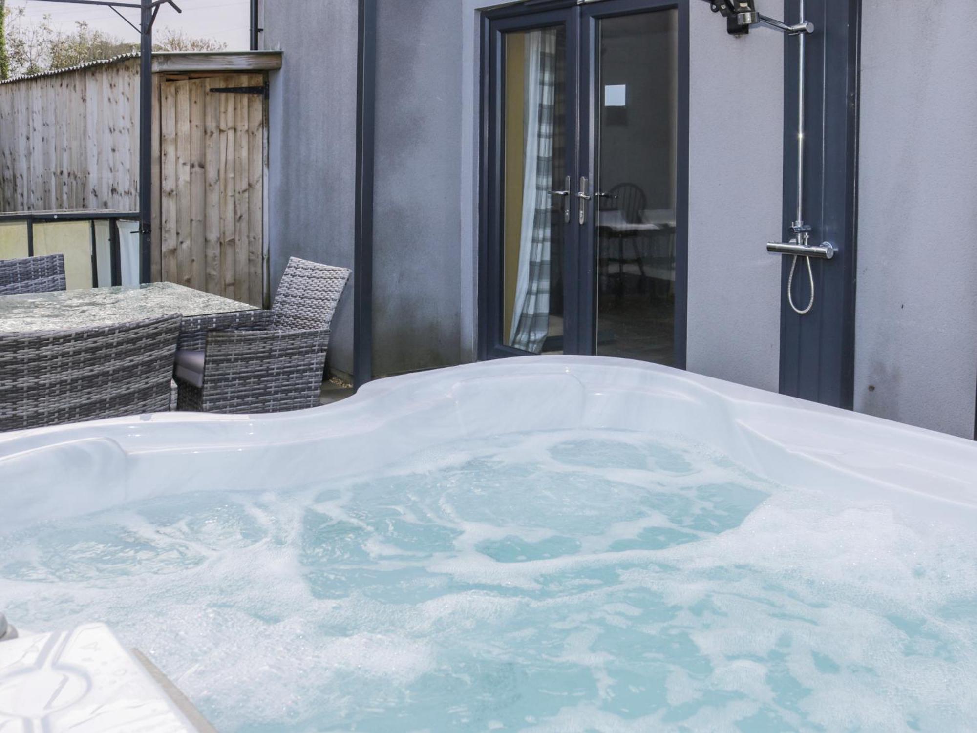 Big Azzles Villa Benllech Eksteriør bilde